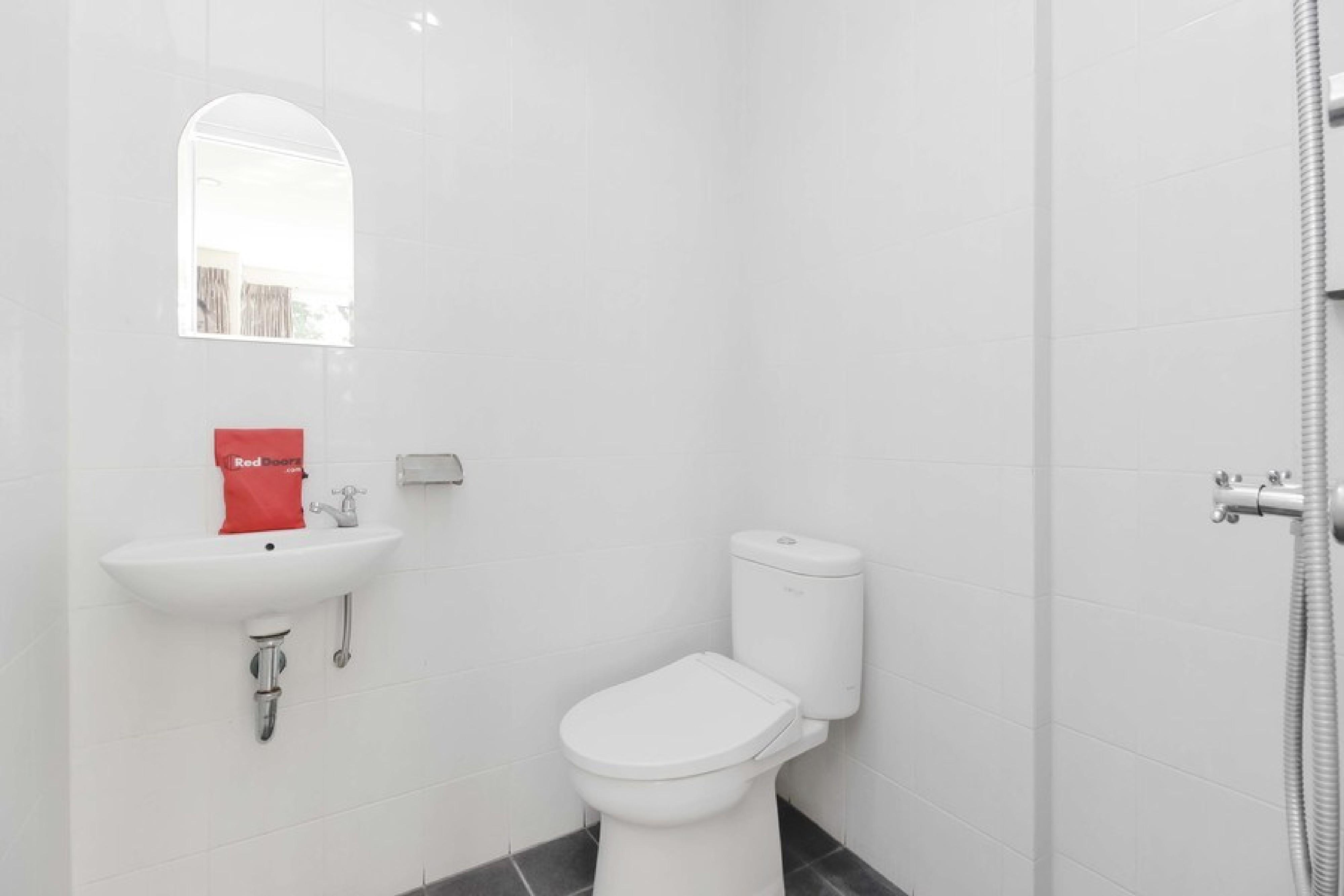 Reddoorz Near Pancoran Otel Cakarta Dış mekan fotoğraf