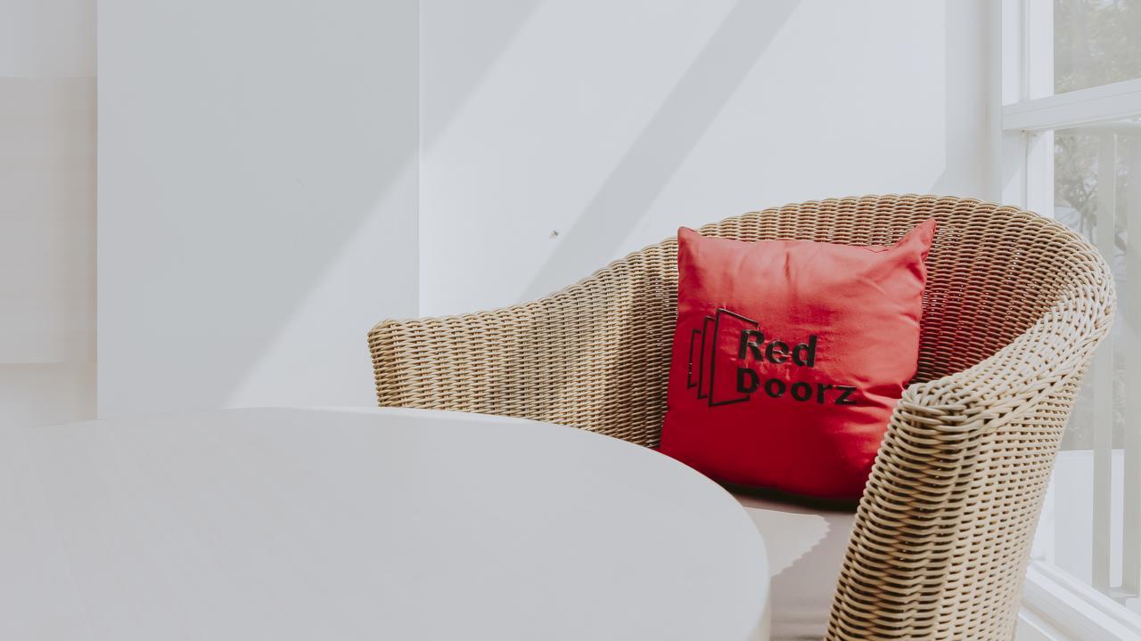 Reddoorz Near Pancoran Otel Cakarta Dış mekan fotoğraf